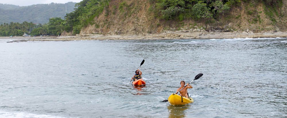 kayak ahore chora island 
 - Costa Rica