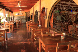 caliches patio 
 - Costa Rica
