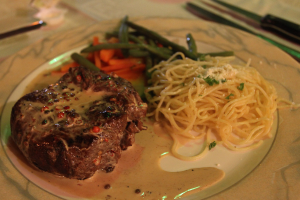 la mansion inn beef tenderlion with green pepper sauce 
 - Costa Rica