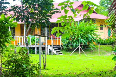 Home By The Sierpe Mangler
 - Costa Rica